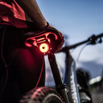 Karšto USB Įkrovimo Dviračių Šviesos Smart Jutiklio Signalas, Šviesos, Stabdžių Uodegos Šviesos MTB Road Bike