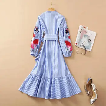 AELESEEN Mėlyna Dryžuota Suknelė Moterims kilimo ir tūpimo Tako Mados Pavasario Žibintų Rankovės Gėlių Siuvinėjimas Ilgai Raukiniai Elegantiškas Atsitiktinis Suknelė