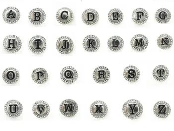 Karšto pardavimo 52pcs/daug 18mm kristalų abėcėlės raidė A-Z snap mygtuką pakabukai metalo snap mygtuką fit mygtuką papuošalai(viename laiške 2vnt