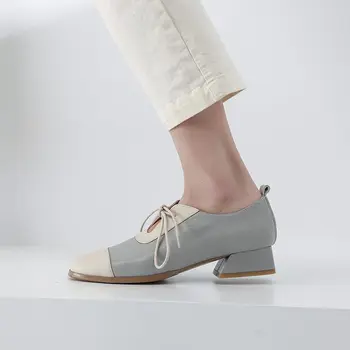 2019 mados karvės odos aikštėje kojų seklių prekės ženklo moterys siurbliai med kulno nėrinių maišyti spalvas office lady elegantiškas pavasario batai L98