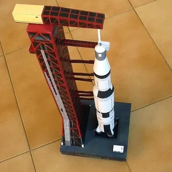 1:300 Saturnas 5 raketa Ir Launch Pad Rankinis Modelis 