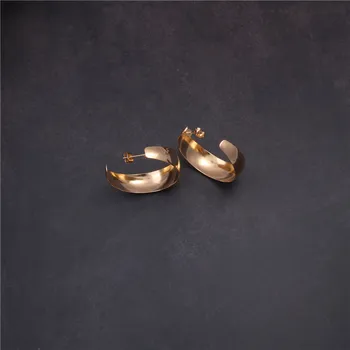 Derliaus Visoje prancūzijos aukso hoopas auskarai moterims, nerūdijančio plieno pusė apskritimo aukštos poliruoto minimalistiniai auskarai rudenį, žiemą