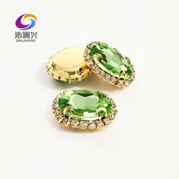 Šviesiai žalios spalvos ovalo formos aukščiausios kokybės Stiklo Kristalų sagtis,aukso bazės siūti strazdų, 