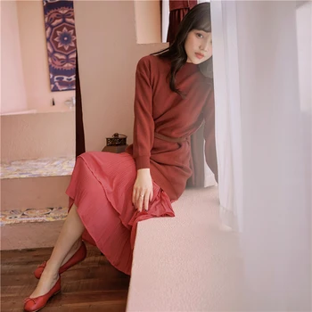 Rudenį naujų mezgimo megztinis suknelė prancūzų stiliaus atkurti senovės būdų kelio ilgis plisuotos šifono sijonas, dviejų dalių, su diržu